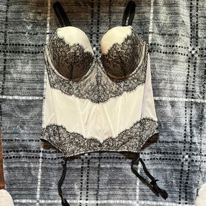 Victoria's Secret Black and Cream Lace Bra with Underwire Support
